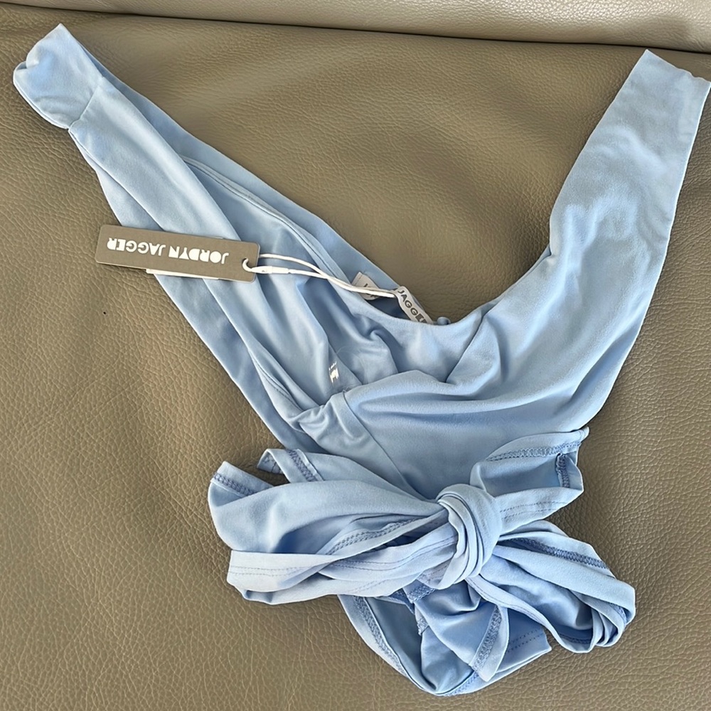 Multi-way wearable adorable blue brand new Mixology top.